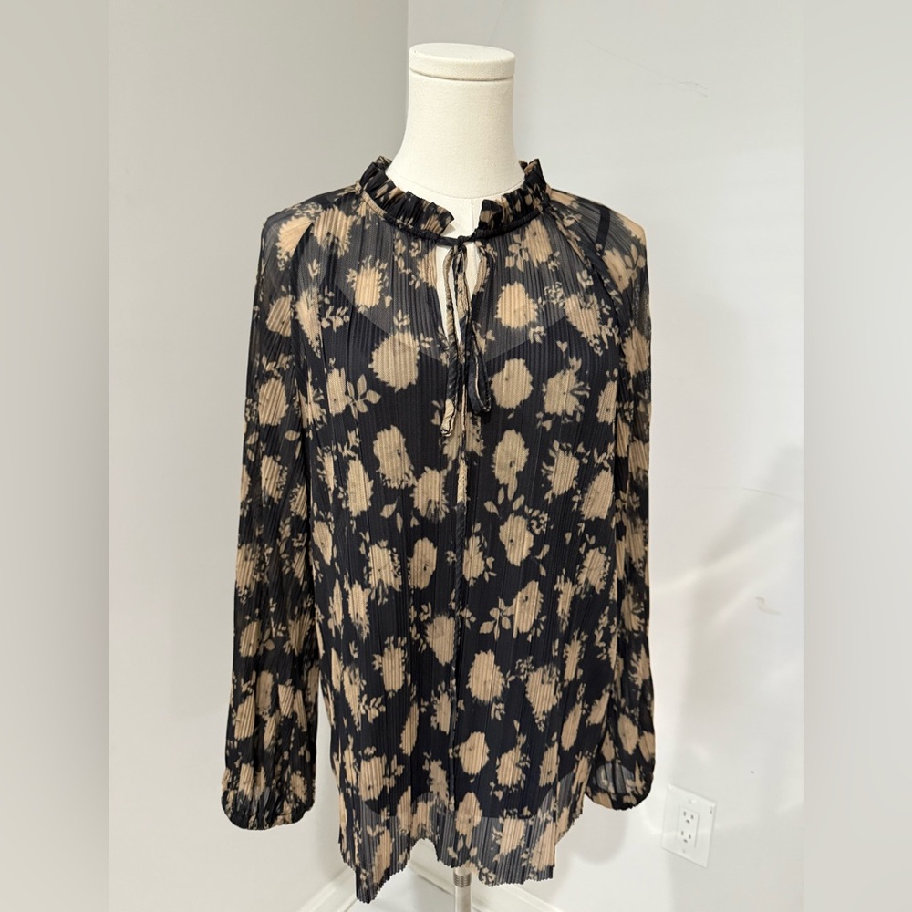 Vince Camuto Black and Tan Floral Top